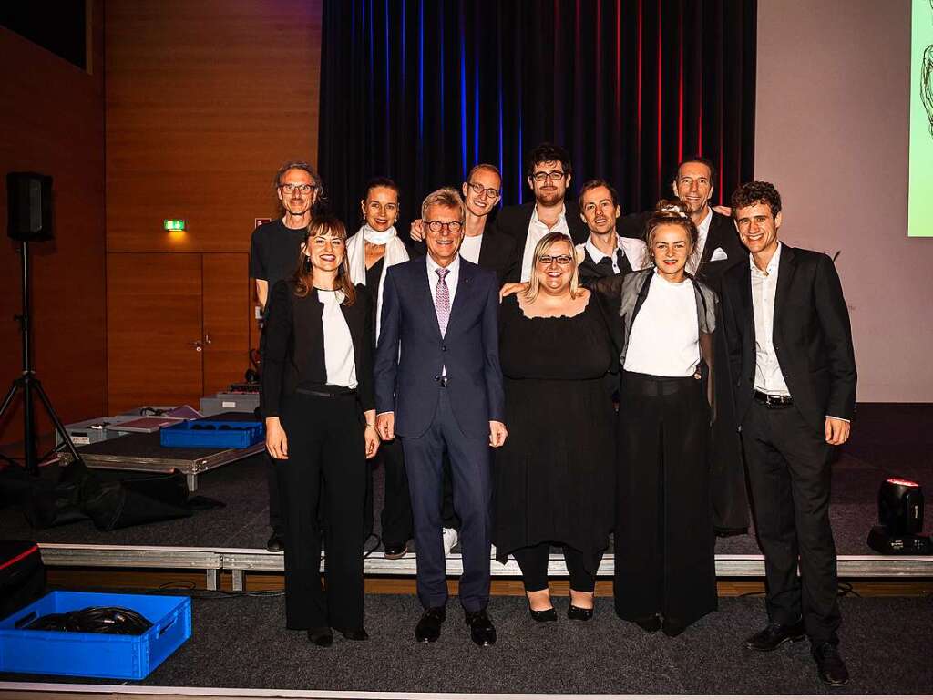 Rund 400 Menschen aus Freiburgs Politik- und Wirtschaftszene kamen in die Messe Freiburg.