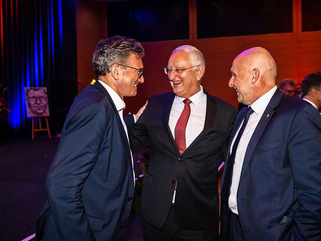 Rund 400 Menschen aus Freiburgs Politik- und Wirtschaftszene kamen in die Messe Freiburg.