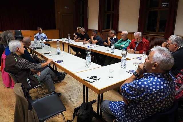 Philipp Schmid traf in Kleinkems auf w... dialogbereite Brgerinnen und Brger.  | Foto: Herbert Frey