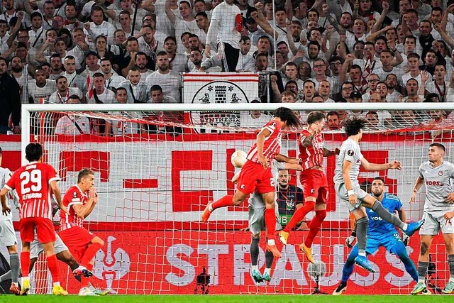 Das Tor zum Ausgleich in der Nachspielzeit: Lukas Kbler,  | Foto: FREDERICK FLORIN (AFP)