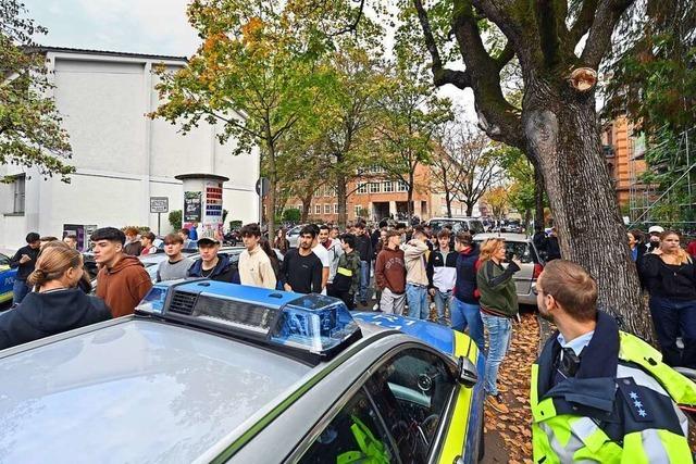 Polizei ermittelt Tatverdächtigen nach Bombendrohung am Walter-Eucken-Gymnasium in Freiburg