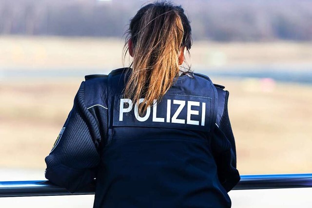 Die Bundespolizei meldet zwei Wanderer auf den Gleisen.  | Foto: Tobias Arhelger / stock.adobe.com