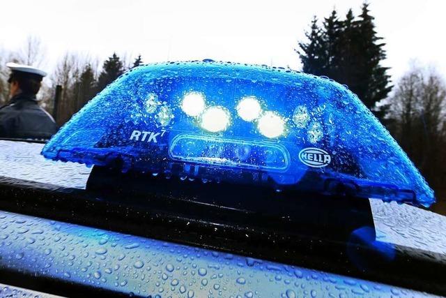 Fahrer gefährdet Gegenverkehr bei Überholmanövern in Vogtsburg