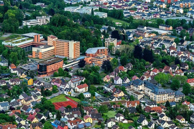 Das Lahrer Klinikum soll fr 250 Millionen Euro fast neu gebaut werden.  | Foto: Martin Bildstein