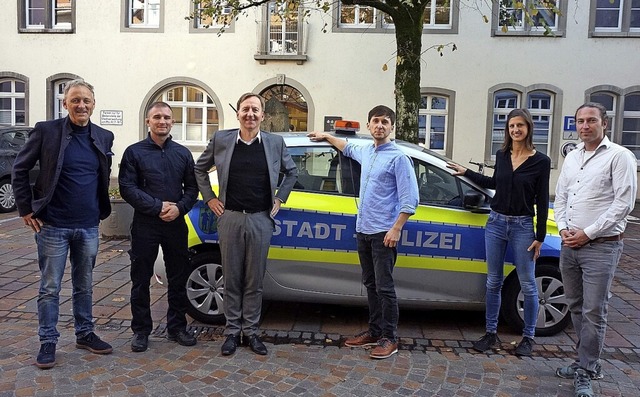 Gemeinsam fr mehr E-Mobilitt: Norber... Steudten vor dem Rathaus in Waldshut   | Foto: suedkurier