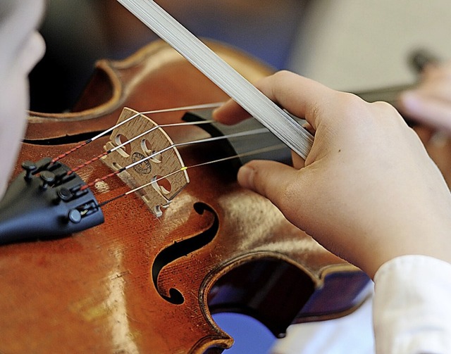 Ein Instrument lernen ist auch auf dig...g mglich. Der Kreis frdert eine App.  | Foto: Angelika Warmuth