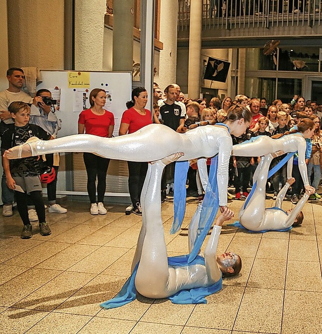 Die Ehrungsfeier wurde sportlich umrahmt.  | Foto: Sandra Decoux