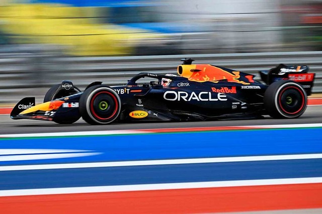 Das Team von Weltmeister Max Verstappen muss Strafe zahlen.  | Foto: PATRICK T. FALLON (AFP)