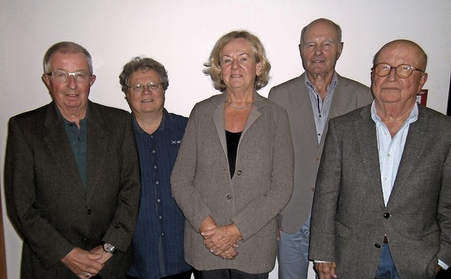 Der Vorstand des Haus der Diakonie (vo...der Erste Vorsitzender Rainer Kaskel.   | Foto: Ernst Brugger