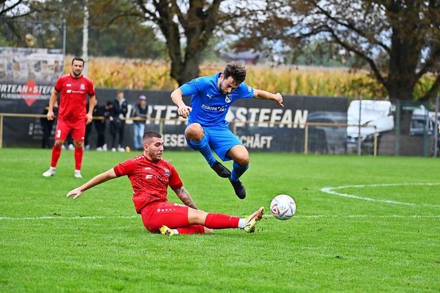 Siegtorschtze fr den SV Rust: Rasim ...ier im Spiel gegen den FV Langenwinkel  | Foto: Wolfgang Knstle