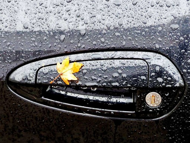 Der Mann suchte wohl gezielt nach Auto...nicht abgeschlossen sind. (Symbolbild)  | Foto: Annegret Wehrhan