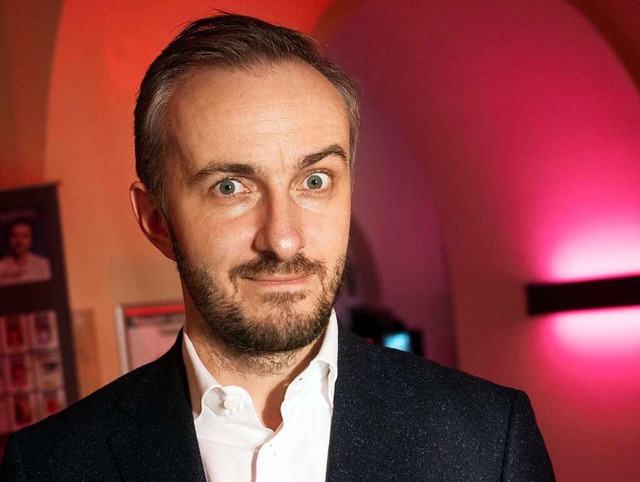 Comedian Jan Bhmermann verffentlicht...e geheime Verfassungsschutz Dokumente.  | Foto: Christophe Gateau (dpa)