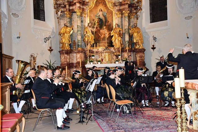 Zum Kirchenkonzert hatte die Trachtenk... Himmelfahrt in St. Mrgen eingeladen.  | Foto: Thomas Biniossek