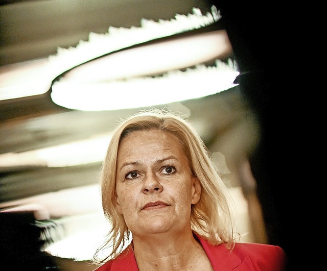 Bundesinnenministerin Nancy Faeser wil...8222;whrend der WM fortsetzen&#8220;.  | Foto: Britta Pedersen (dpa)