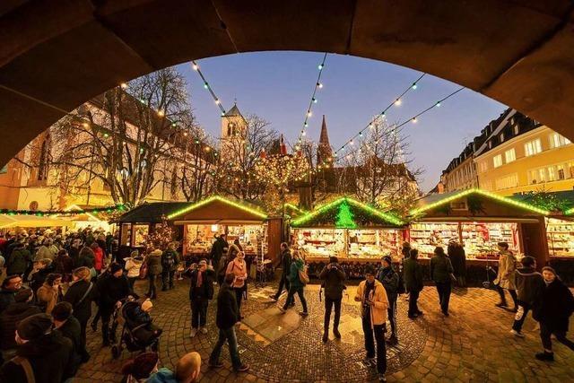 Freiburger Weihnachtsmarkt rund um den Rathausplatz