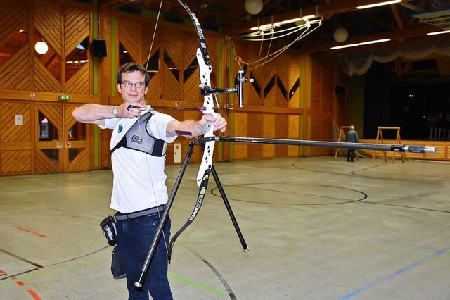 Bogenschtze Silvan Schwrer vom Bogen...Meisters in der Wettkampfdisziplin 3D.  | Foto: Thomas Biniossek