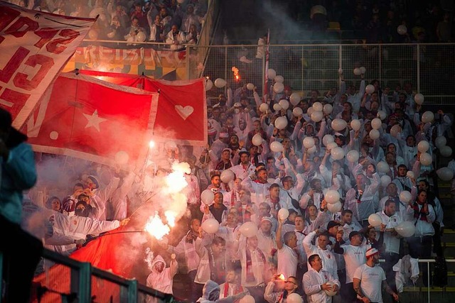 Der SC Freiburg wird von der UEFA fr ...sschluss sowie einer Geldstrafe belegt  | Foto: IMAGO/Eibner/Memmler