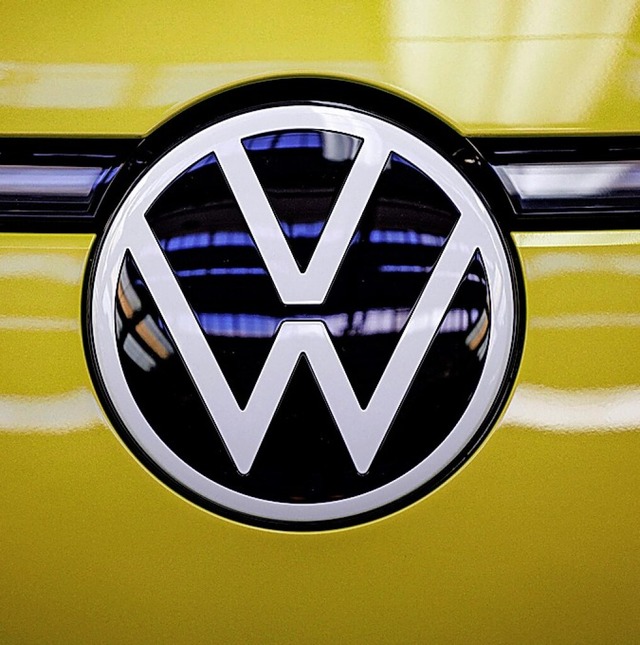 VW ist Europas grter Autobauer.  | Foto: AXEL HEIMKEN (AFP)