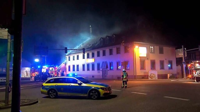 Groeinsatz der Feuerwehr beim  Brand ...s Krone in Friesenheim vor zwei Jahren  | Foto: Wolfgang Knstle