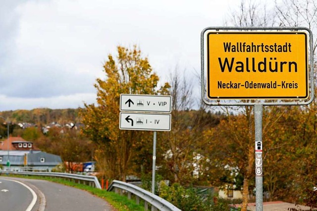 Das Ortsschild des baden-wrttembergischen Walldrn.  | Foto: Heiko Becker (dpa)