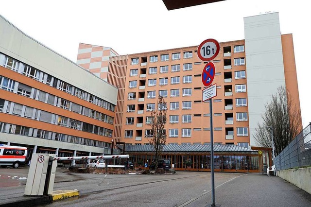 Das Lahrer Klinikum soll am bisherigen Standort ausgebaut werden.  | Foto: Christoph Breithaupt