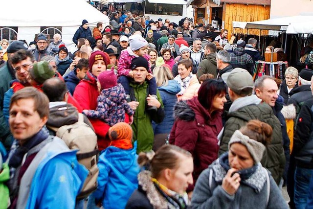 Ein Bild aus dem Jahr 2019: Auf den Se...Katharinenmarkts oft dichtes Gedrnge.  | Foto: Heidi Fel