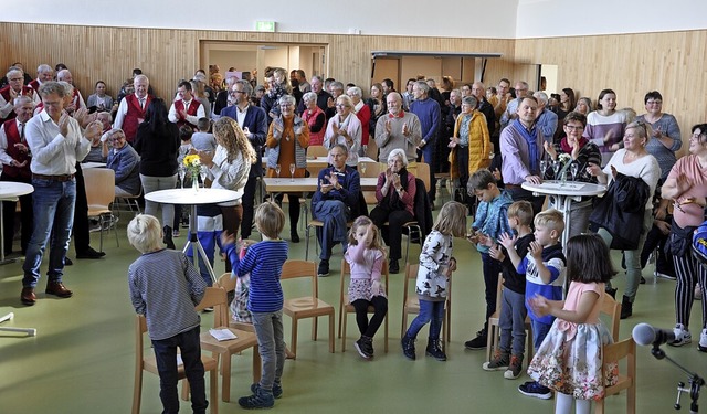 Viel Spa hatten nicht nur die Kinderg...ng - auch das Publikum war begeistert.  | Foto: Jutta Schtz