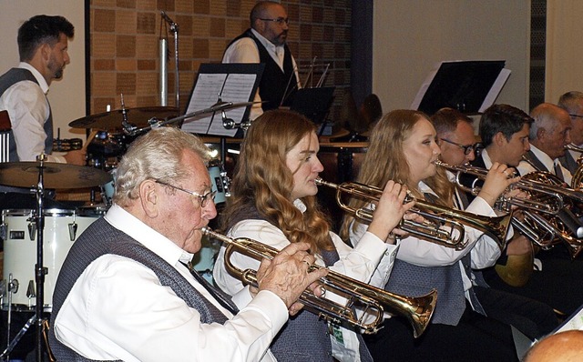 Der Musikverein Hauingen bot beim Jahr...hes Repertoire, das es in sich hatte.   | Foto: Paul Schleer