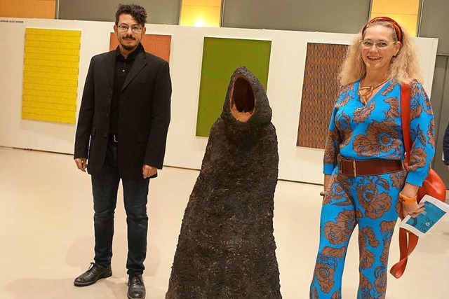 Eine der 14 Kunstschaffenden in der Au...ds, die groe Keramik-Skulpturen zeigt  | Foto: Roswitha Frey