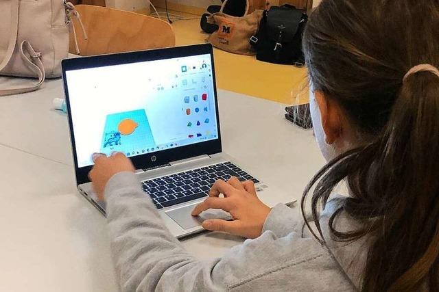 Das Jugendhilfswerk bietet Mädchen einen Coding-Space an
