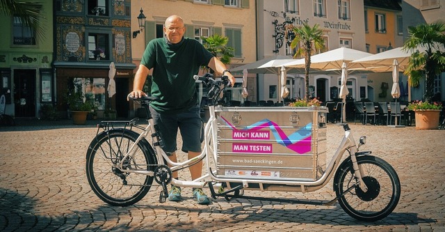 Der Fahrradbeauftragte der Stadt Bad S...iver Weinrich, mit seiner Marktkutsche  | Foto: Landesenergieagentur