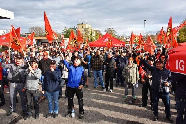 Rund 330 Beschäftigte beteiligten sich am Warnstreik in Teningen
