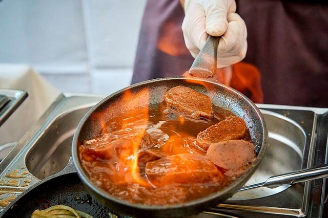 Die Freiburger Gastronomie entdeckt di...ilet im Schlossbergrestaurant Dattler.  | Foto: Dr. Matthias Trk / Sin Carne Schwarzwald