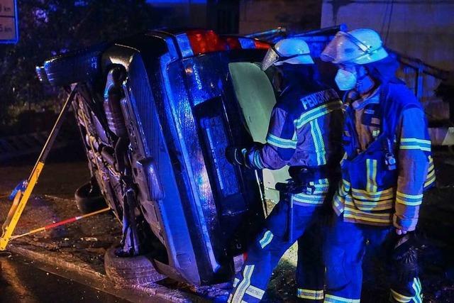 Feuerwehr, DRK und Ordnungsamt arbeiten bei Rettungsbung Hand in Hand