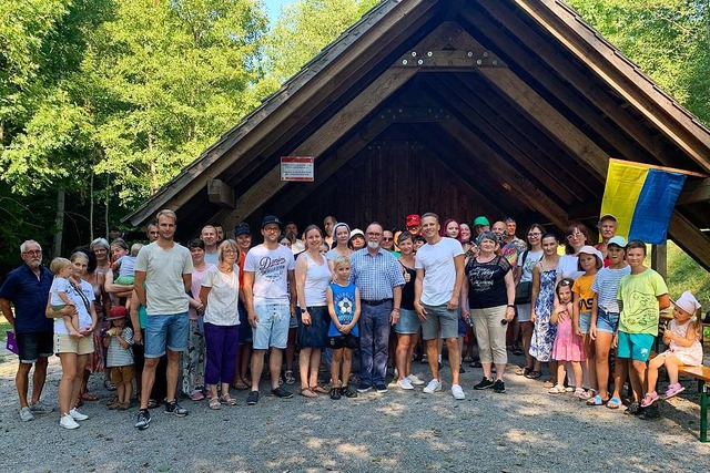 Geflchtete  Menschen aus der Ukraine ...mmerfest am Waldspielplatz Tretenbach.  | Foto: Gemeinde Seelbach