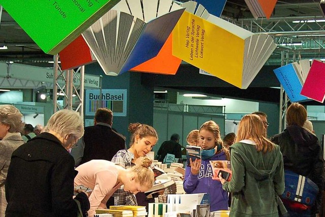 Dass Literaturveranstaltungen auch jun... aus dem Festivalzentrum im Volkshaus.  | Foto: Annette Mahro