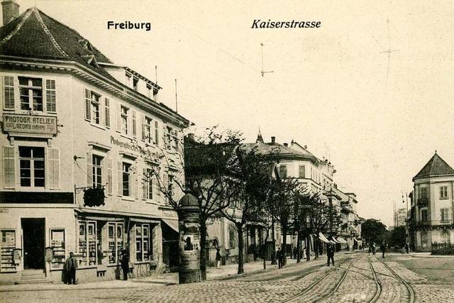 Wo einst Hüte und Schirme verkauft wurden, fährt heute die Freiburger Straßenbahn