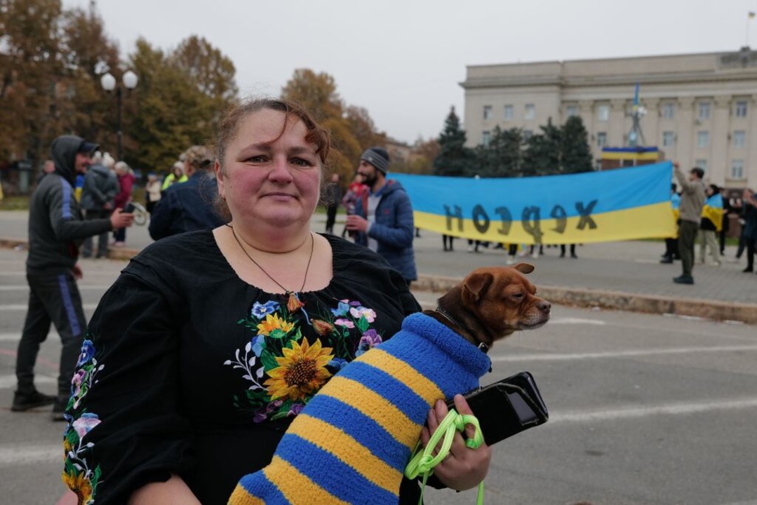 Nastya mit Hund Ritschi  | Foto: Peter Wirrol