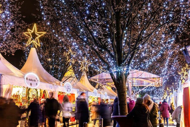 Der Weier Zauber-Markt auf der Alster...rds bietet ausgesuchtes Kunsthandwerk.  | Foto: Hamburg Marketing GmbH