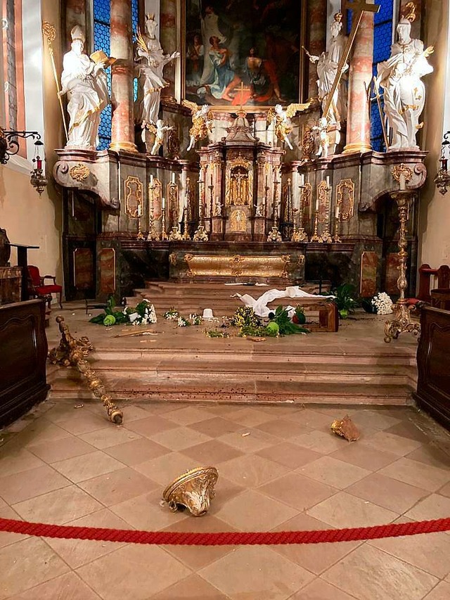 Die schlimmsten Schden wurden in der Heilig-Kreuz-Kirche verursacht.  | Foto: Arbeitskreis interrelogser Dialo AKIDO