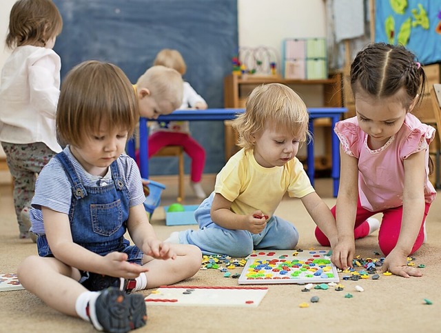 Ganztagespltze fr die Kinderbetreuung sind stark nachgefragt.  | Foto: Andrey Kuzmin - stock.adobe.com