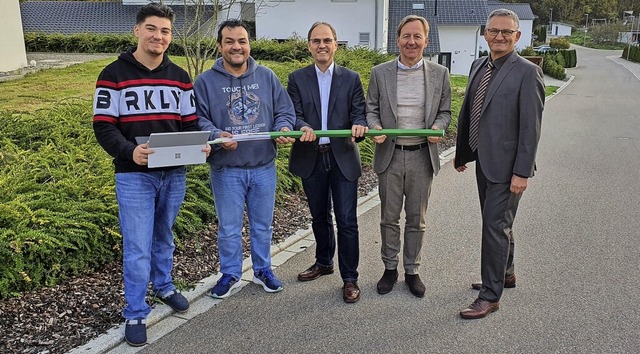 Tino nal, Halil nal, Siegfried Pflg...ng und Vertrieb bei den Stadtwerken).   | Foto: Juliane Schlichter