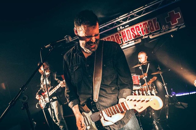 Andreas Diehlmann (Mitte) tritt bei der Rocknacht in flingen auf.  | Foto: Michael Golab, Fotogolab