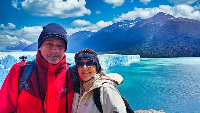 Bernd Kristinus und seine Frau Ingrid ...8211; hier sind sie bei Perito Moreno.  | Foto: Bernd Kristinus 