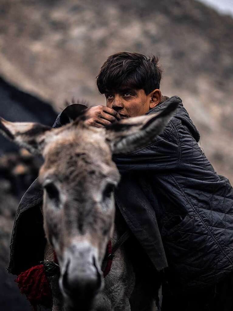 Die Arbeiten in einer informellen Kohlemine in Chinarak in der afghanischen Provinz Baghlan.