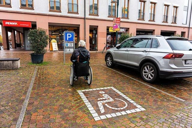 Nach langem Kampf mit Behrden bekommt ein Gundelfinger Rollstuhlfahrer nun einen Parkausweis fr Behinderte