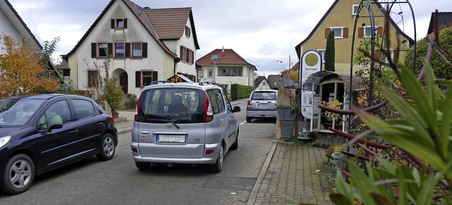 In der Dottighofer Strae htten die B...manchen Stellen doch eng zugehen kann.  | Foto: Frank Schoch