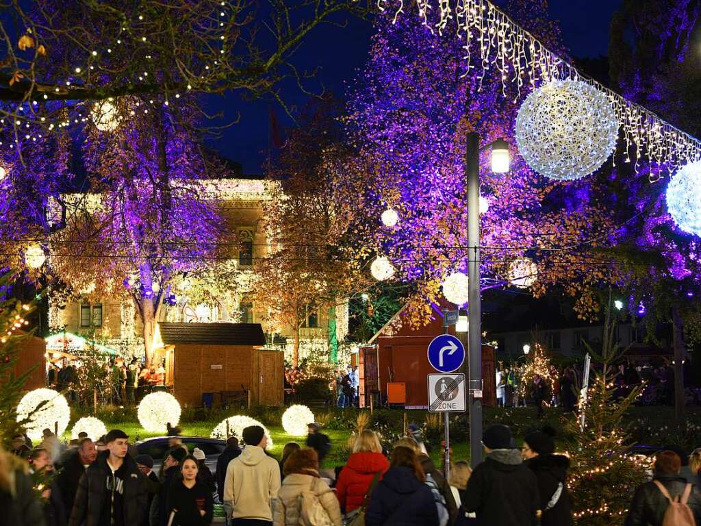 Vorweihnachtlicher Lichterglanz in der Freiburger City