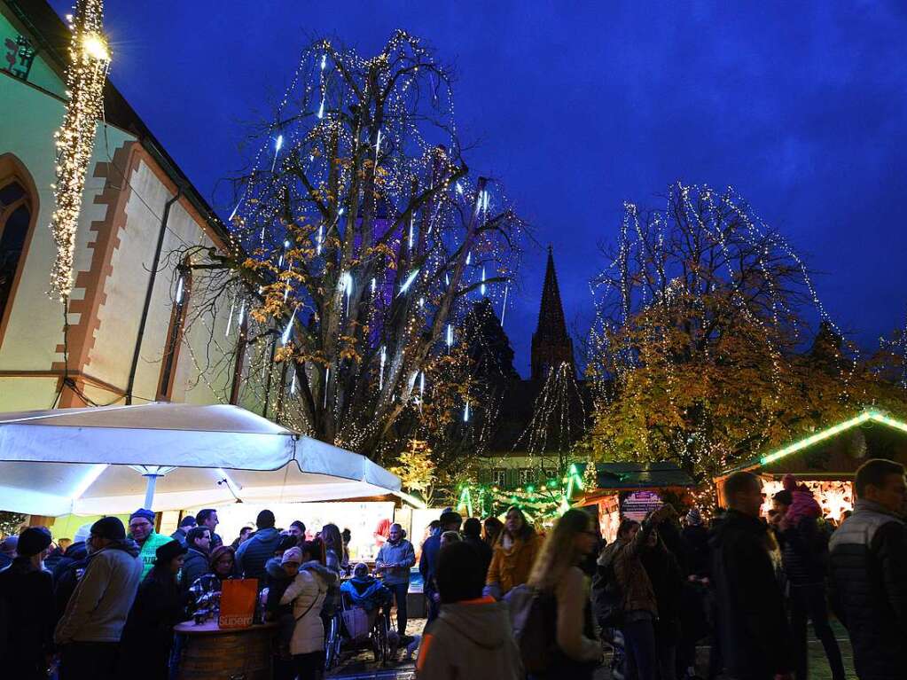 Vorweihnachtlicher Lichterglanz in der Freiburger City