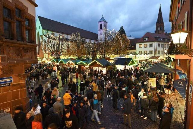 Der Freiburger Weihnachtsmarkt zwischen Krise und Normalitt